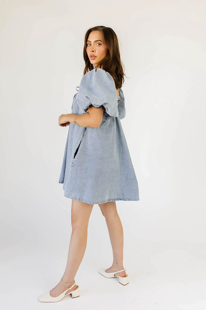 ari denim mini dress // light wash